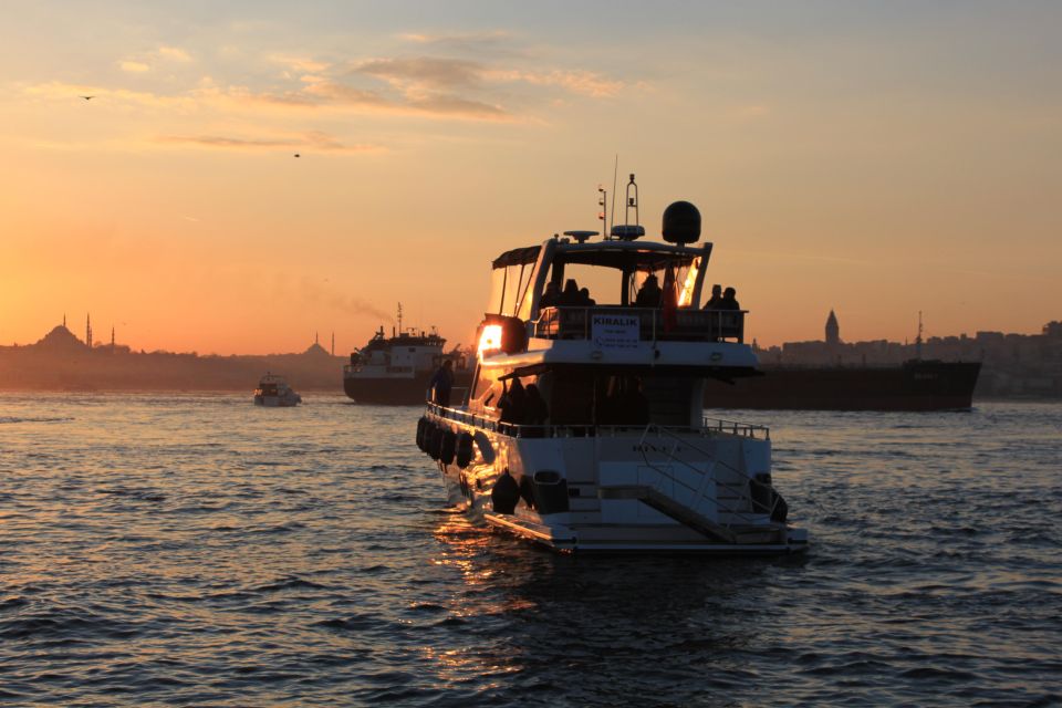  BEST Bosphorus Sunset Sail- Luxury Yacht Cruise - Self Coming - WITH PROFESSIONAL GUIDE 