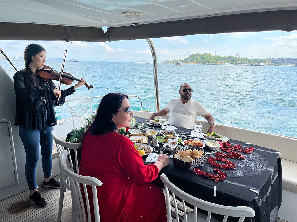  BEST Bosphorus Sunset Sail- Luxury Yacht Cruise - Self Coming - WITH PROFESSIONAL GUIDE 