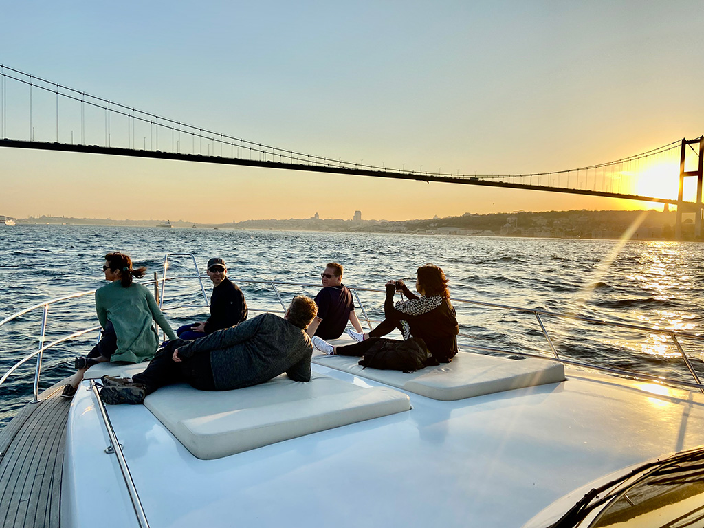  BEST Bosphorus Sunset Sail- Luxury Yacht Cruise - Self Coming - WITH PROFESSIONAL GUIDE 